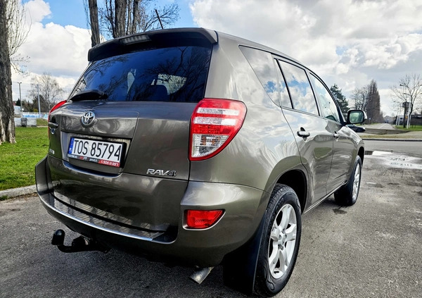 Toyota RAV4 cena 41600 przebieg: 224000, rok produkcji 2009 z Trzebiatów małe 326